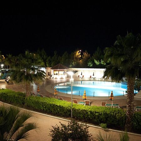 Oasiclub Hotel - Appartamenti Vieste Eksteriør billede
